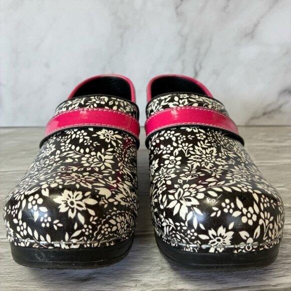 Koi By Sanita White Floral Black & Pink Closed Clogs Comfort Mules Shoes - Picture 3 of 15